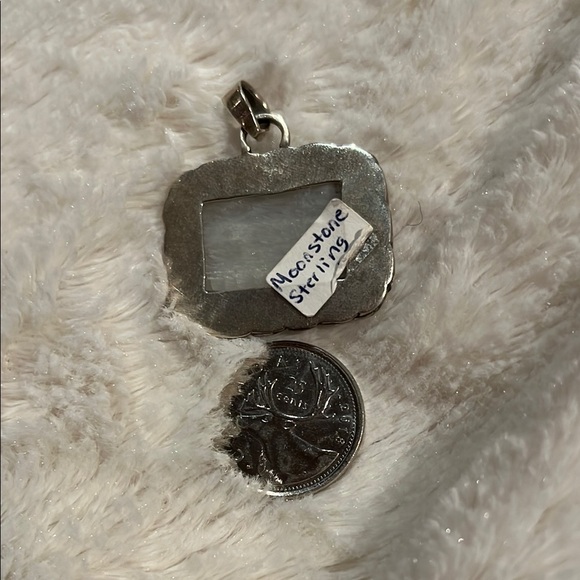 NWOT Bali Moonstone & Silver Pendant - Picture 3 of 3